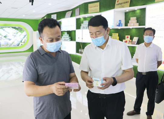 榆中縣委副書記、縣長劉學強一行到隴神戎發(fā)調研