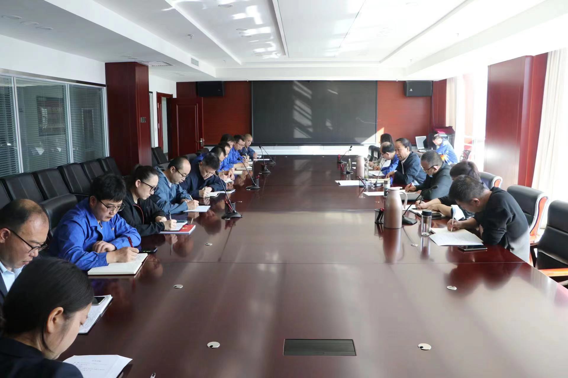 剛性落實(shí)“三扛”會議精神，決戰(zhàn)決勝年度任務(wù)目標(biāo) ——隴神戎發(fā)召開“三扛”專題黨委（擴(kuò)大）會議