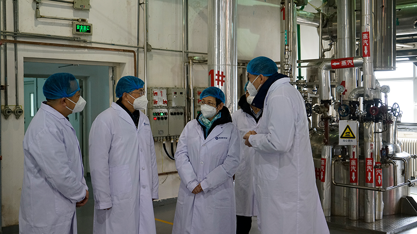 工會(huì)慰問(wèn)入一線(xiàn) 情系員工暖人心——省人大常委會(huì)副主任、省總工會(huì)主席吳明明一行慰問(wèn)調(diào)研隴神戎發(fā)