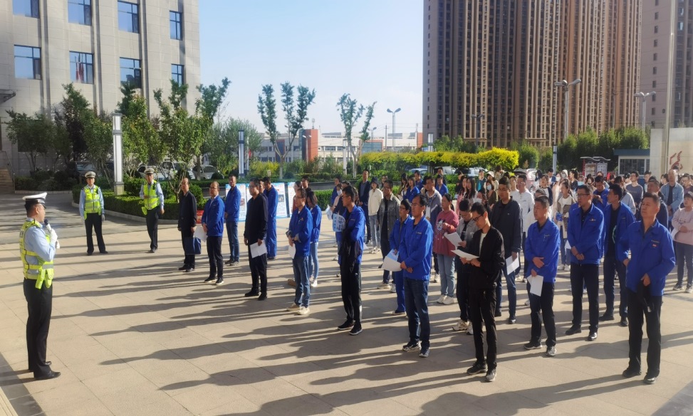 【“三抓三促”進行時】道路交通安全宣傳走進公司，文明出行環(huán)境你我共筑