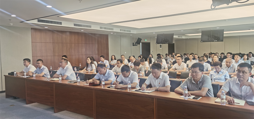 【集團(tuán)要聞】“送法進(jìn)企業(yè)”宣講活動(dòng)在甘肅藥業(yè)集團(tuán)開(kāi)講