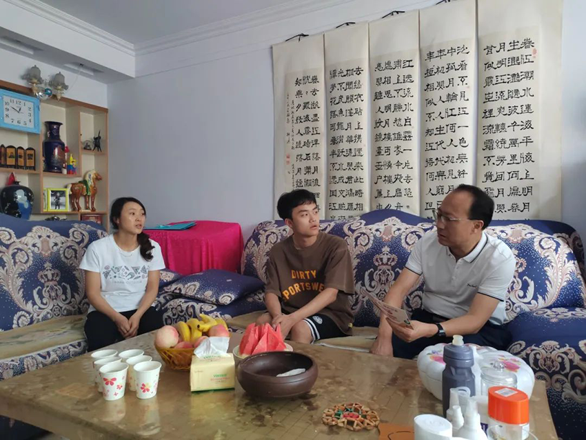 【集團(tuán)要聞】張世俊深入幫扶村開展“一對(duì)一”結(jié)對(duì)幫扶、結(jié)對(duì)關(guān)愛活動(dòng)