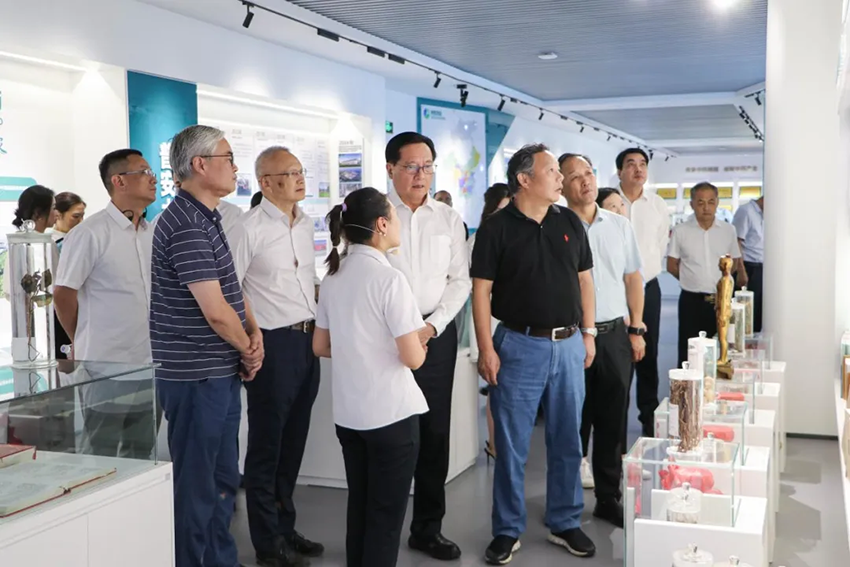 蘇州工業(yè)園區(qū)科創(chuàng)企業(yè)家考察團(tuán)到隴神戎發(fā)考察調(diào)研