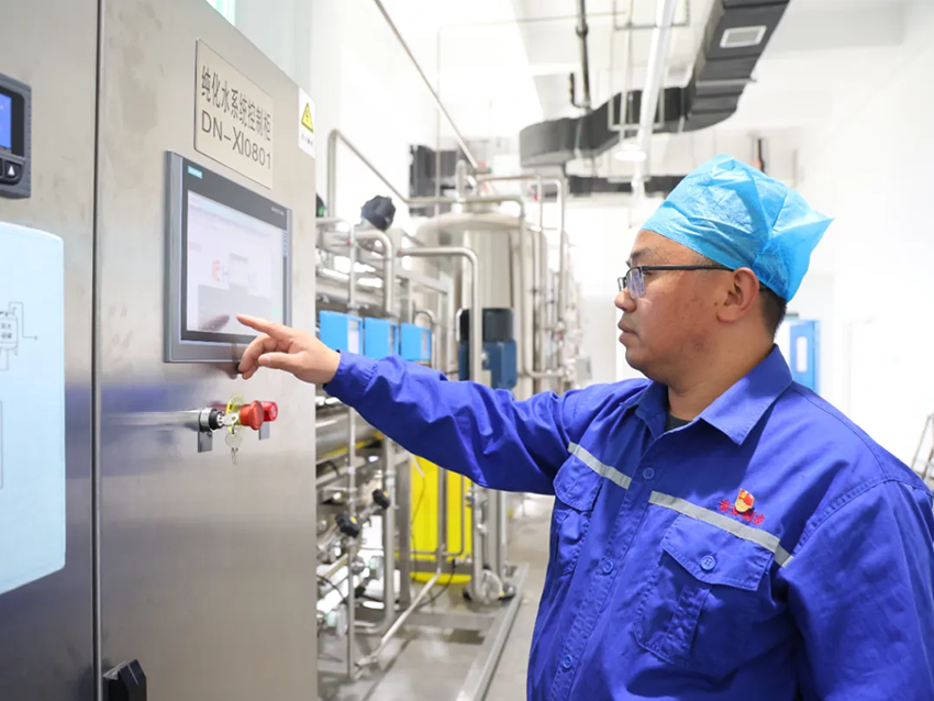 匠心鑄就輝煌 榜樣引領(lǐng)時代——記甘肅省勞動模范趙華普