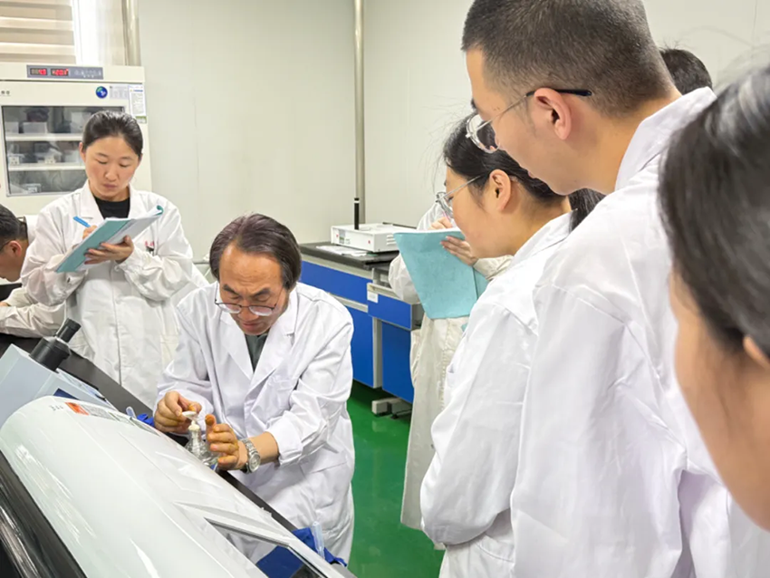 【研究院新聞】國方檢測(cè)公司開展中藥材顯微鑒別技術(shù)培訓(xùn)，全面提升員工實(shí)際操作能力