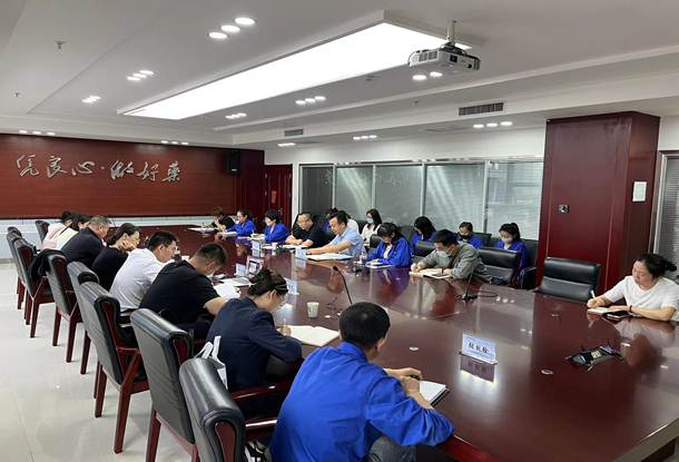 甘肅藥業(yè)集團財務總監(jiān)王麗華一行蒞臨隴神戎發(fā)進行財務調研及財務交叉檢查